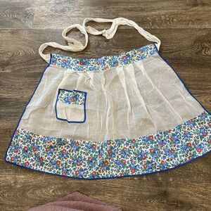 Vintage 50’s Sheer Floral Blue White Organza Pleated Hostess Half Waist Apron